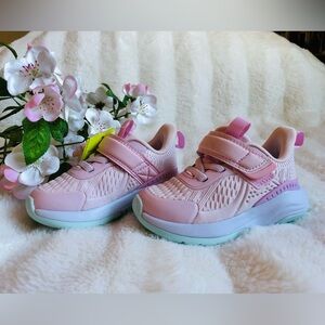 NWT Cute Girly Blush Pink Toddler Girl Shoes Sneakers Size 6 All In Motion